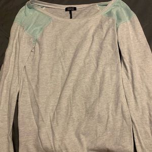Mint green shoulder baseball shirt